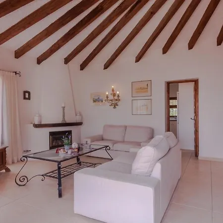 Guzman - Arcadien Villa